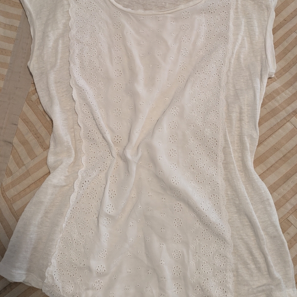 Elegant White Lace Women's Top - Picture 1 of 12